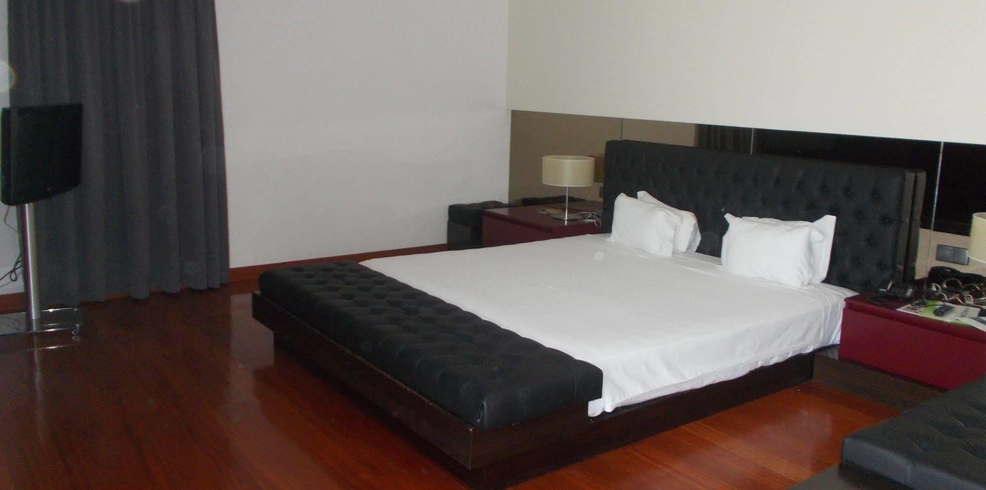 Hotel Dos Zimbros 세심브라 외부 사진